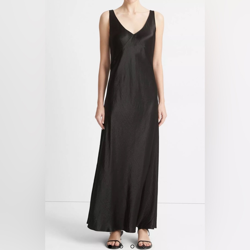 VINCE Black Maxi Dress XS Satin V-Neck Maxi Slip Dress
Style # 270153